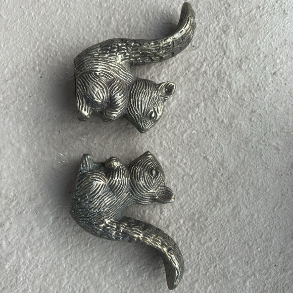 Squirrel salt and pepper shakers - Picture 2 of 3